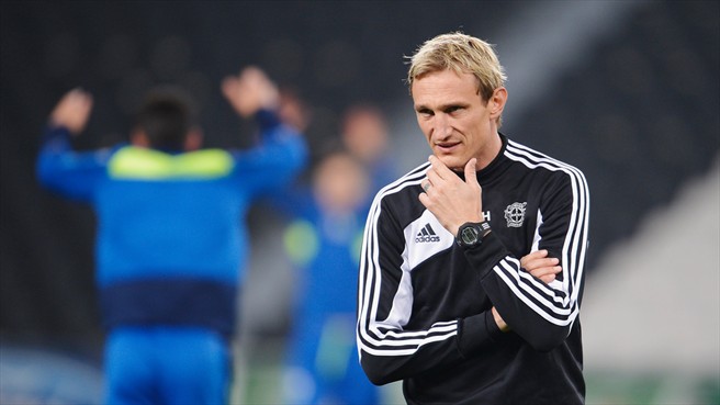 Hyypia: Leverkusen Lambat, Frankfurt Pantas Menang.