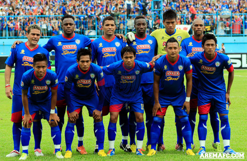 Arema Cronus Optimis Raih Menang di Padang