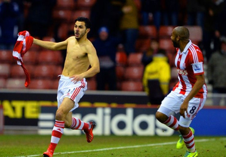 Gol Indah Assaidi Bawa Stoke City Tundukkan Chelsea