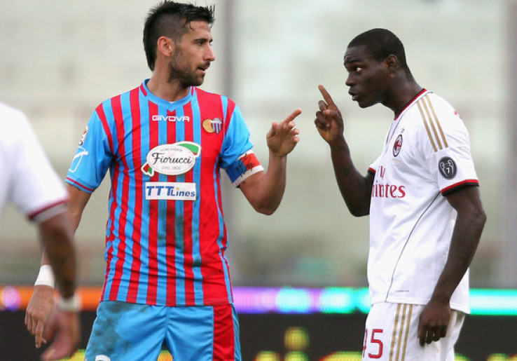 Balotelli Diduga Dapat Pelecehan Rasisme dari Kapten Catania