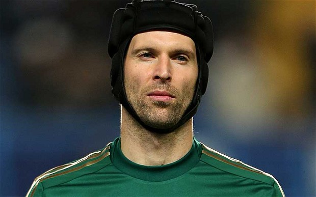 Tekad Membara Petr Cech Toreh Rekor Lawan Liverpool