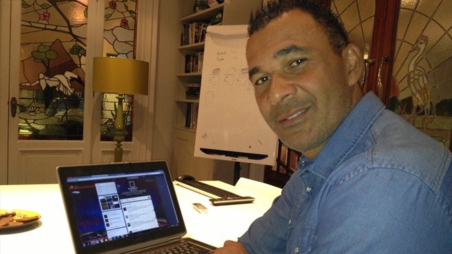 Gullit: Jangan Remehkan Chile, Belanda!