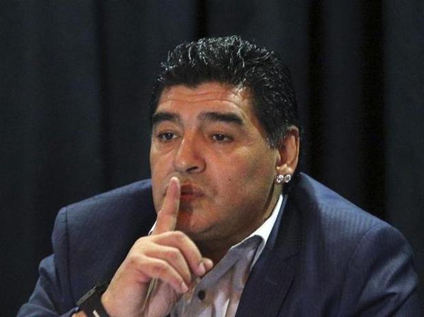 Maradona: FIFA Perlakukan Suarez Seperti Penjahat