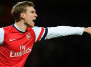 Mertesacker: Arsenal Santai Menghadapi City dan Chelsea