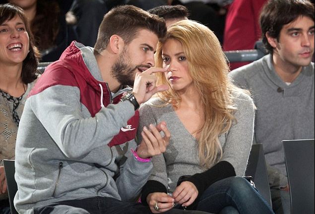 Romansa Pique & Shakira di Lapangan Basket
