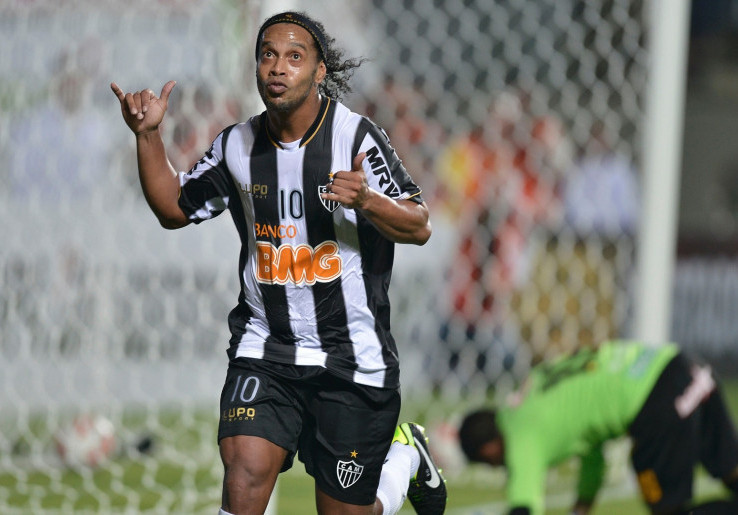 Ronaldinho Berharap Tampil Di Piala Dunia 2014