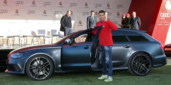 Ronaldo Merengut Dapat Hadiah Mobil Baru
