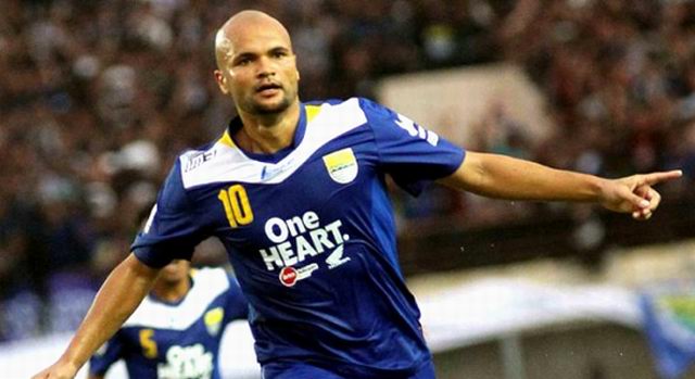 SFC Bantah Incar Sergio Van Dijk