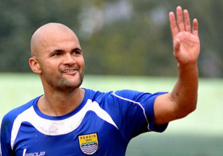 Persib Tengah Berupaya Tarik Kembali Sergio Van Dijk
