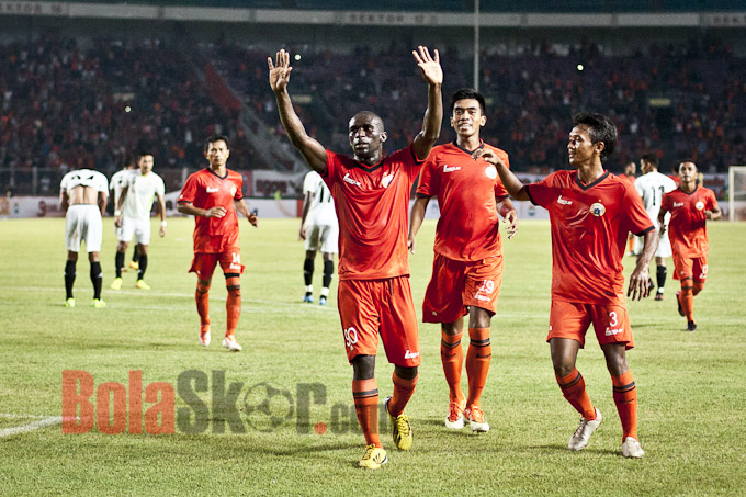 Pilih Costas, Persija Buang Bangura
