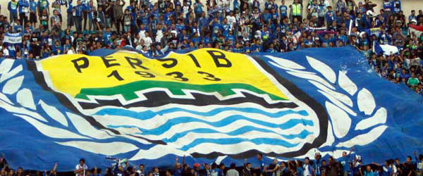 Bobotoh Hadir di Laga Gresik, Persib Kena Sanksi Komdis