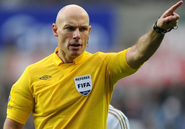Howard Webb Wasit Terbaik Dunia 2013