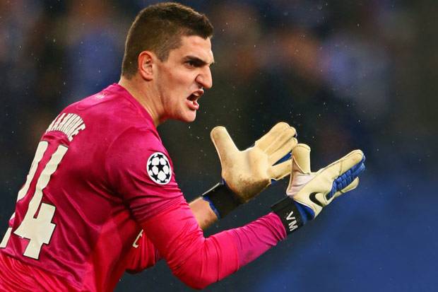 Aneh, MU Malah Incar Vito Mannone