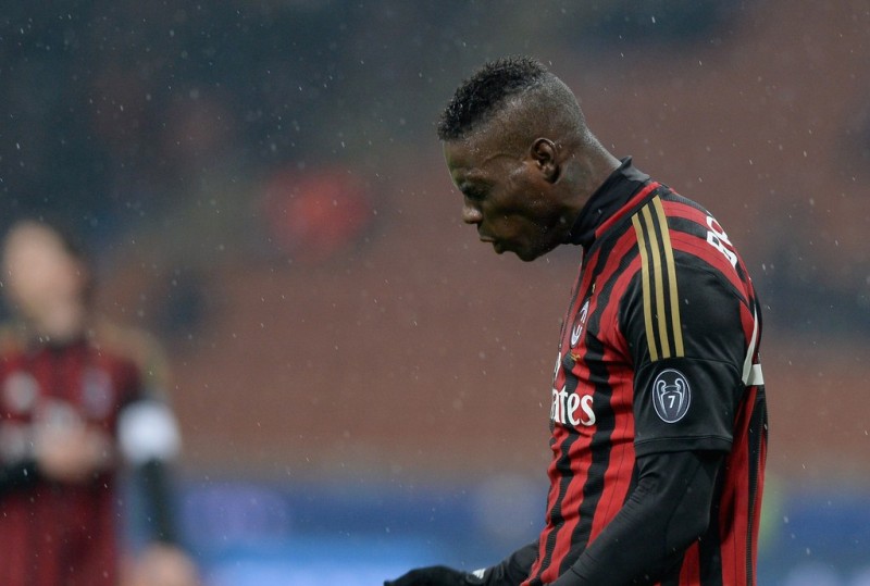 Tak Peduli AC Milan Tersungkur, Balotelli Tetap Cinta