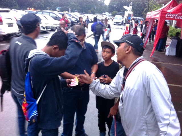Calo Tiket Ramaikan Pameran Trofi Piala Dunia