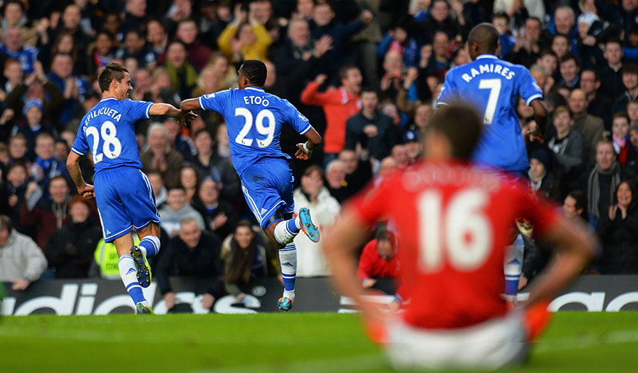 Eto'o Dua Gol, Chelsea Bekap MU<!--idunk-->Babak I