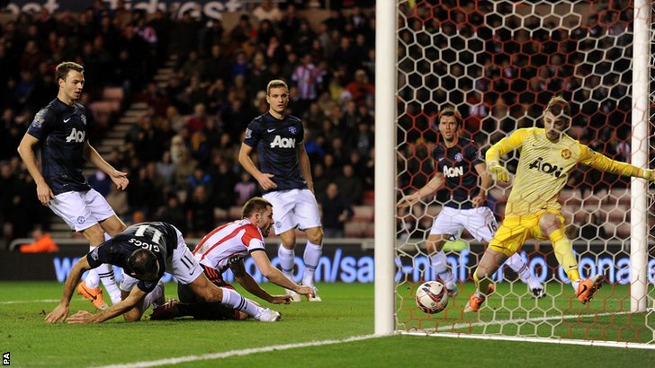 Giggs Bunuh Diri, MU Tertinggal<!--idunk-->Babak I Piala Liga