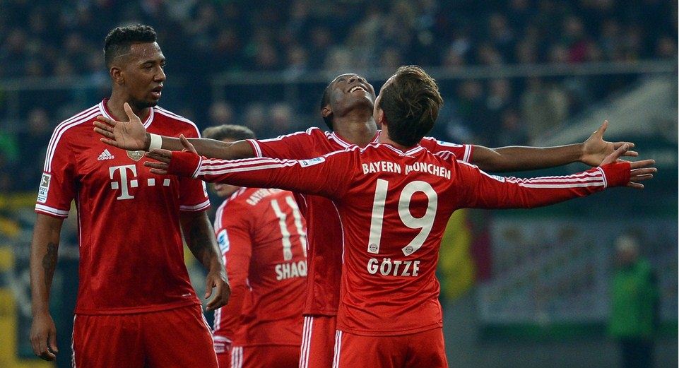 Neuer Gemilang, Goetze Cemerlang, Bayern Ungguli Gladbach<!--idunk-->Babak I