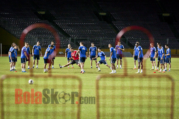 Hamburg SV Injak Rumput Senayan