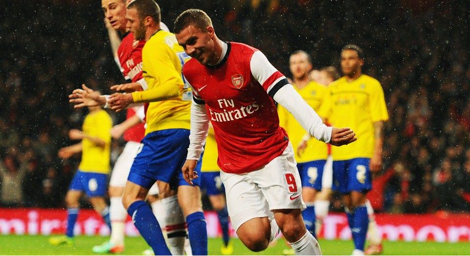 Lukas Podolski Bawa Arsenal Unggul<!--idunk-->Babak I