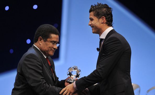 Ronaldo Sedih Kehilangan Eusebio