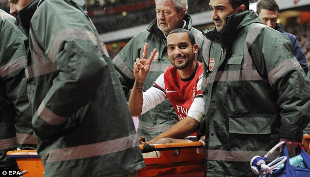Ini Alasan Walcott Ledek Suporter Tottenham