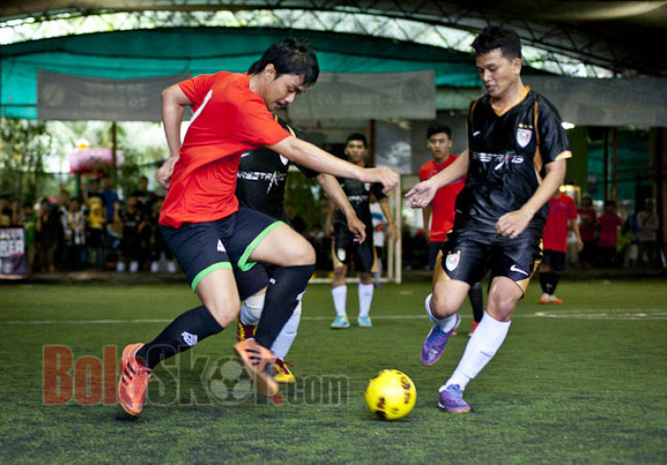 Jungkir Balik, Big Reds IOSLC Singkirkan Juvenesia<!--idunk-->Bolaskor Fans Club Futsal Challenge 2014