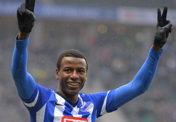 Sepakati Transfer, Adrian Ramos Dipastikan Berlabuh ke Dortmund