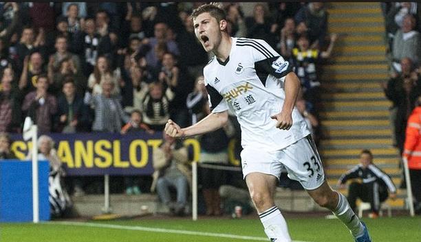 Bek Muda Swansea Jadi Rebutan Klub Inggris dan Spanyol