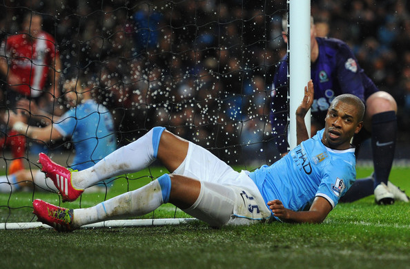 Ingin Juara, Fernandinho: Jangan Terpeleset Lagi, City!