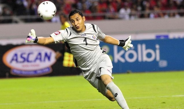 Liverpool dan Everton Rebutan Kiper Levante