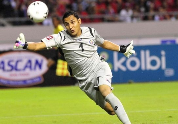 Liverpool dan Everton Rebutan Kiper Levante