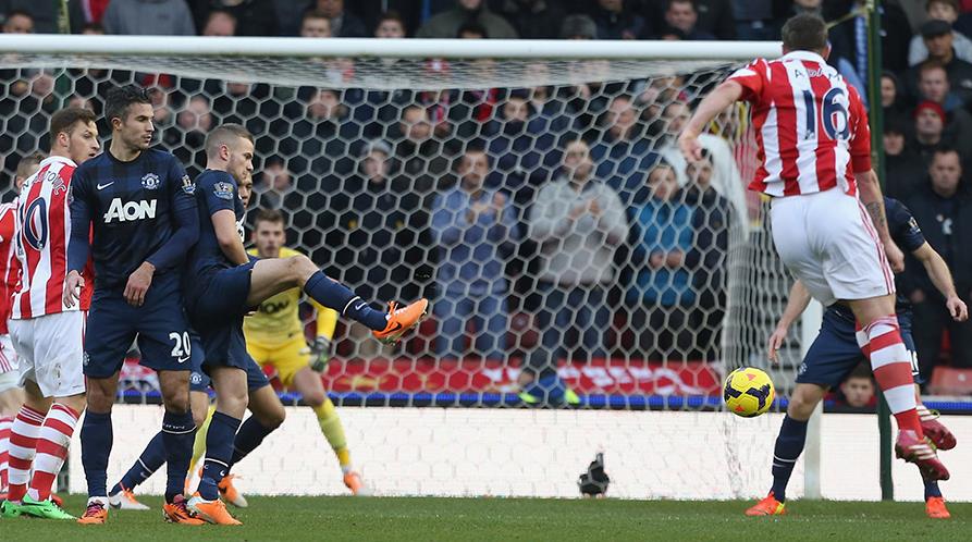 Stoke City Hantam MU di Britannia Stadium
