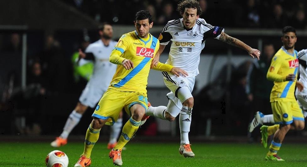 Skor Kacamata Swansea Kontra Napoli<!--idunk-->Babak I