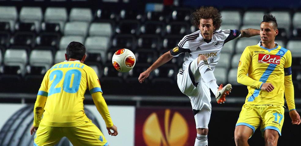 Swansea Kontra Napoli Berakhir Tanpa Gol<!--idunk-->Liga Eropa