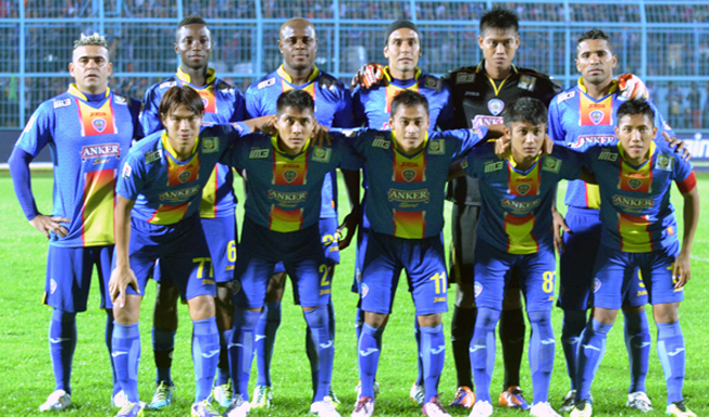 Arema Cronus Ngotot Juara Grup 8 Besar