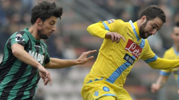 Napoli Menang, Benitez Sesalkan Cedera Higuain