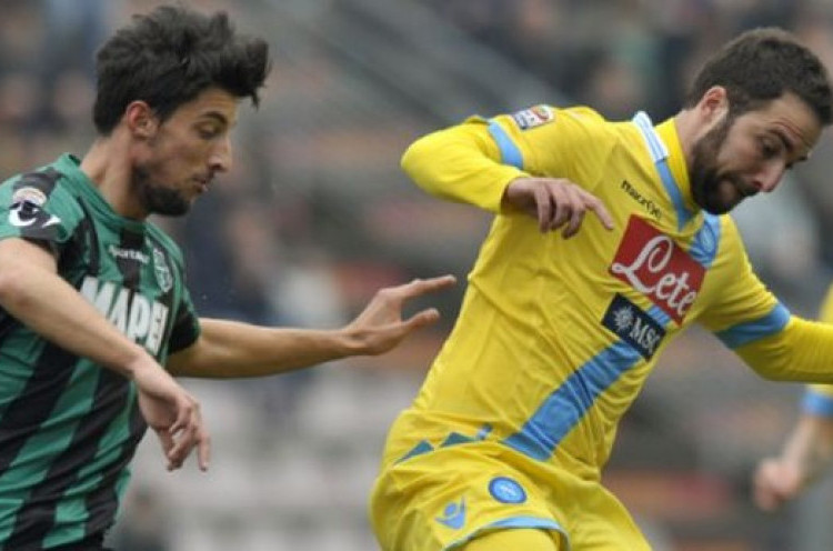 Napoli Menang, Benitez Sesalkan Cedera Higuain