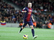 Iniesta Bela Penalti Kontroversial Messi