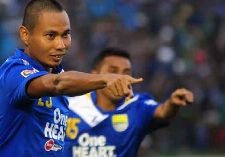 Patah Tulang Lengah, M Ridwan Absen saat Persib Jamu Persija
