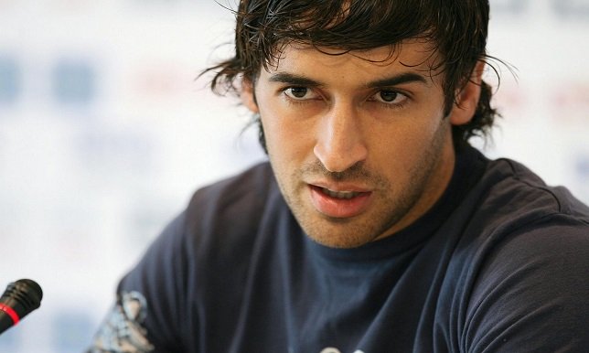 Schalke 04 Vs Madrid, Siapa Jagoan Raul Gonzalez?