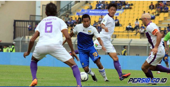 Menang Telak di IIC 2014, Persib Bandung Enggan Remehkan Persita