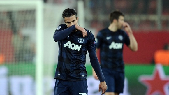 Gagal Cetak Gol, van Persie Salahkan Rekan-rekannya