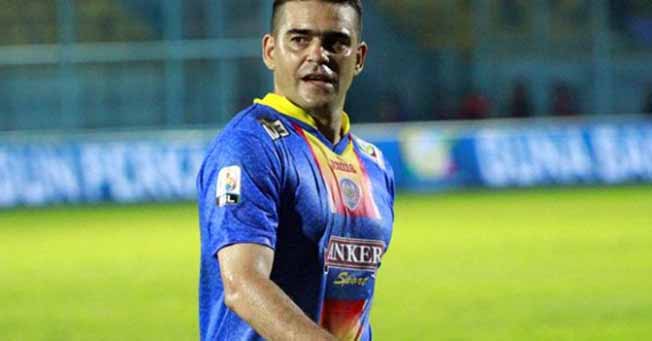 Cristian Gonzales Pemain Terbaik ISL Februari