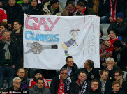 Poster 'Gay Gunners' Berujung Sanksi UEFA?