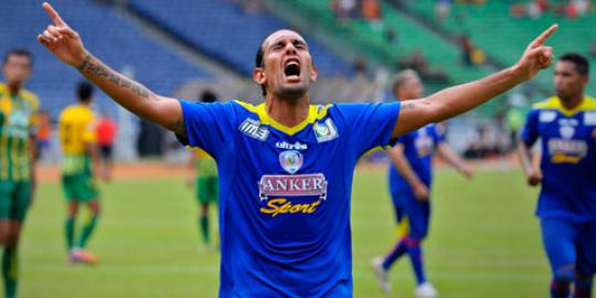 Kontra Persita, Gustavo Ingin Hadiahkan Tiga Poin untuk Fans