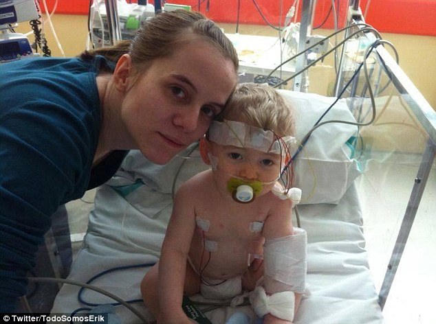 Ronaldo Biayai Operasi Otak Bayi 10 Bulan