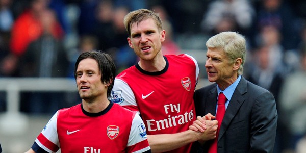 Mertesacker dan Rosicky Teken Kontrak Baru