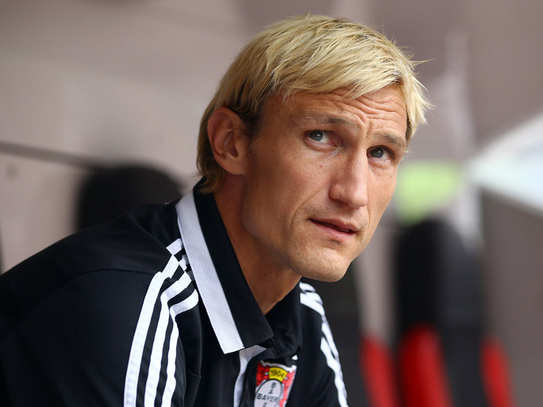 Sami Hyypia, Terima Kritik untuk Bangkit