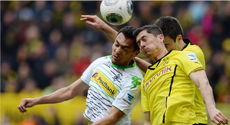 Lini Pertahanan Lengah, Gawang Dortmund Dua Kali Dibobol Gladbach<!--idunk-->Babak I